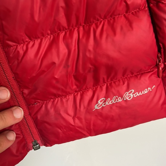Eddie Bauer vest 650 women’s red size small 80% down - Picture 3 of 5